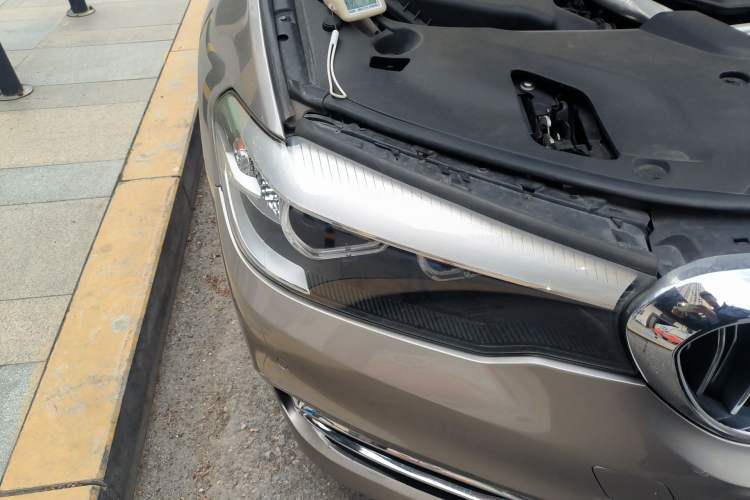 Used BMW 5 Series 2019 530Li xDrive Luxury Package Right Front Headlight