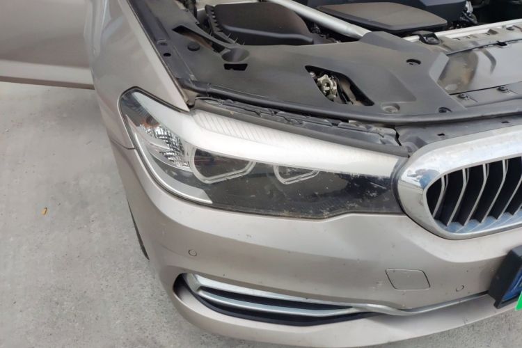 Used BMW 5 Series 2019 Facelifted 530Li Leading Edition Luxury Package Right Front Headlight