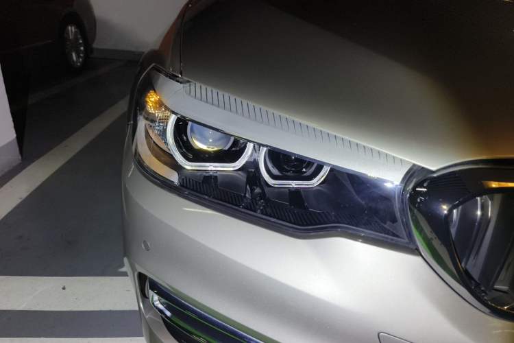 Used BMW 5 Series 2019 530Li Leading Model Luxury Package Right Front Headlight