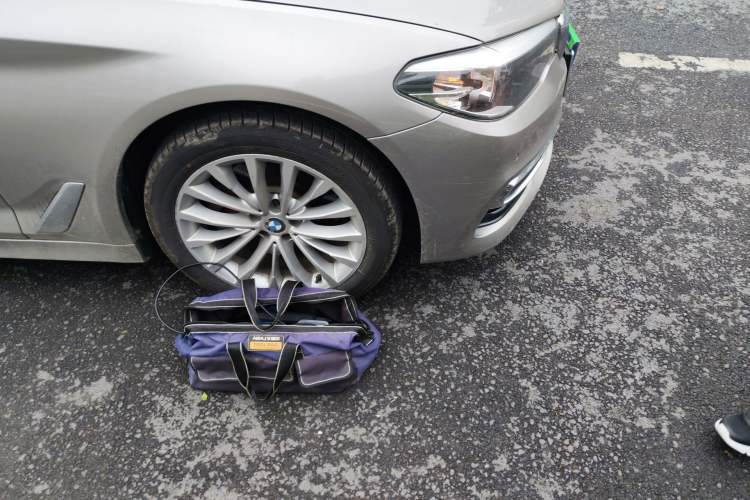 Used BMW 5 Series 2019 525Li Luxury Package Right Front Wheel Hub