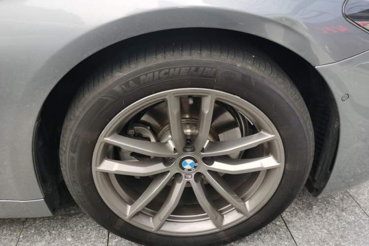 Used BMW 5 Series 2019 525i M Sport Package Right Front Wheel Hub