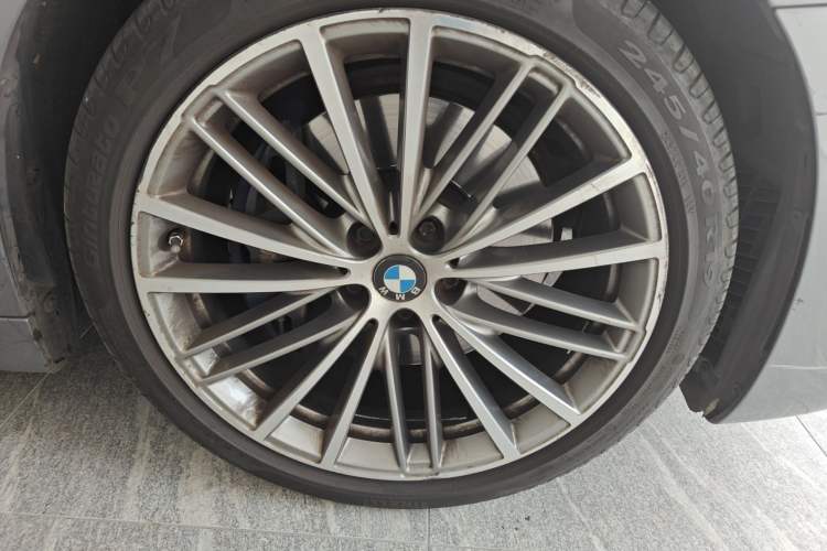 Used BMW 5 Series 2019 Facelifted 530i M Sport Package Right Front Wheel Hub