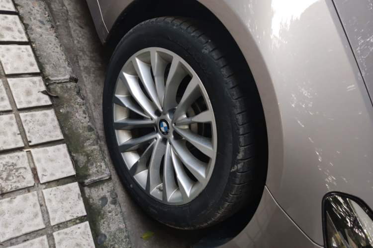 Used BMW 5 Series 2019 Facelifted 530Li Leading Edition Luxury Package