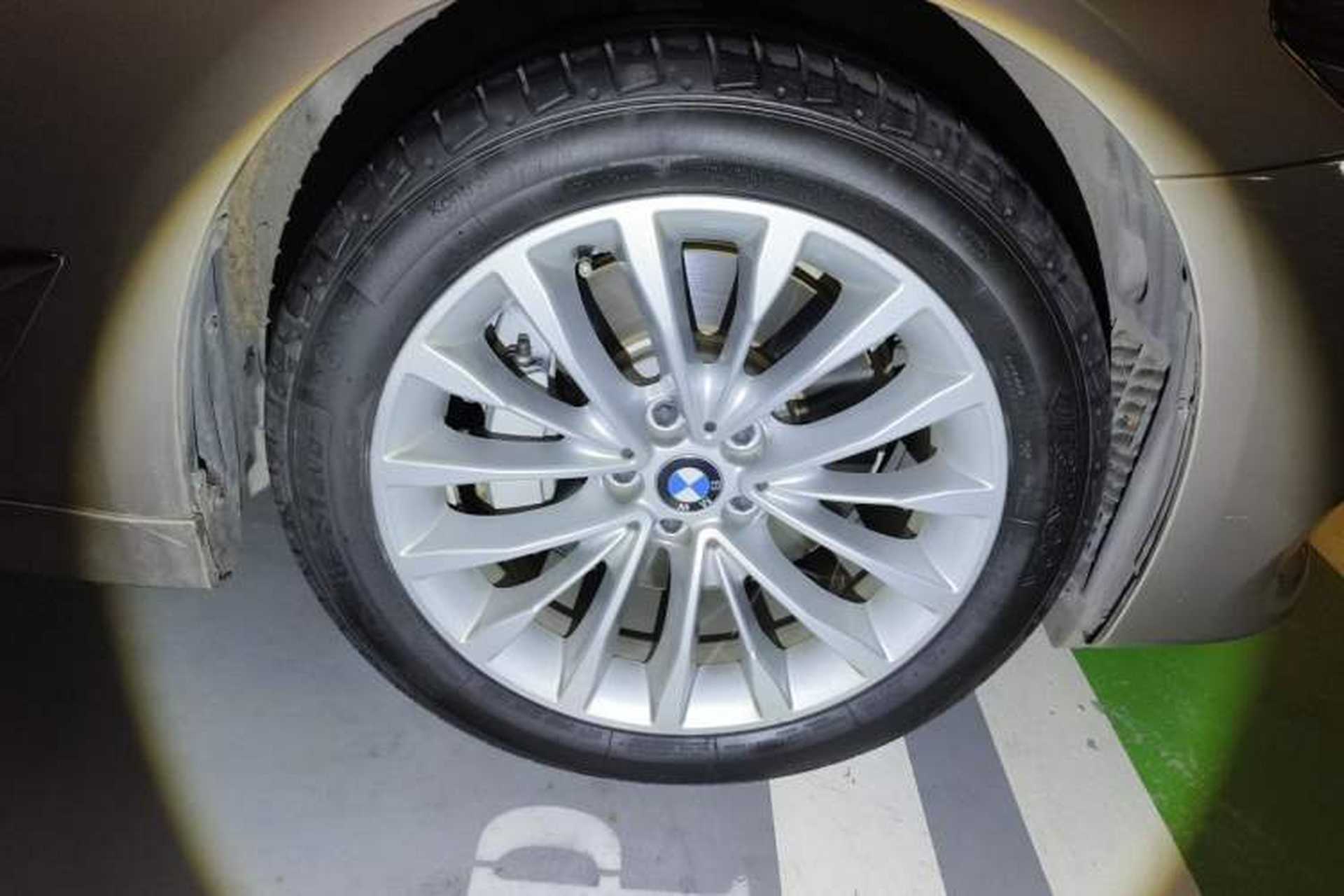 Used BMW 5 Series 2019 530Li Leading Model Luxury Package Right Front Wheel Hub