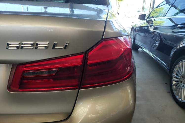 Used BMW 5 Series 2019 525Li Luxury Package Right Rear Taillight