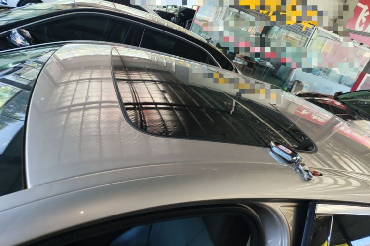 Used BMW 5 Series 2019 525Li Luxury Package Roof
