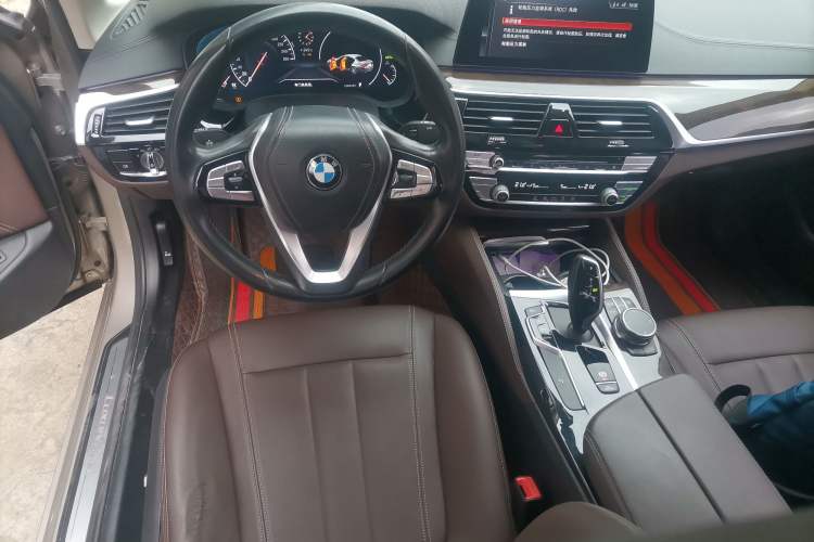 Used BMW 5 Series 2019 525Li Luxury Package Steering Wheel