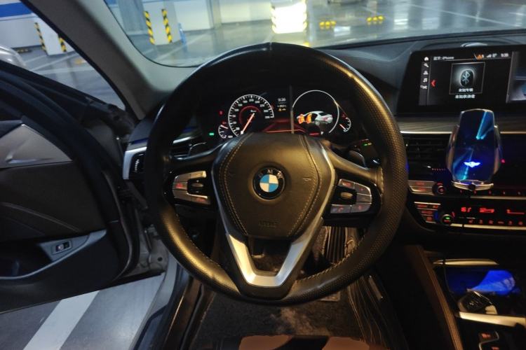 Used BMW 5 Series 2019 530Li Leading Model Luxury Package Steering Wheel