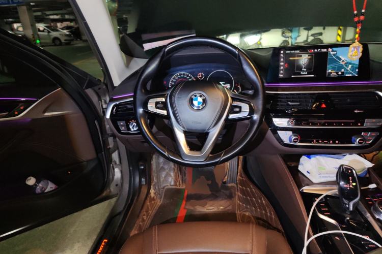Used BMW 5 Series 2019 525Li Luxury Package Steering Wheel