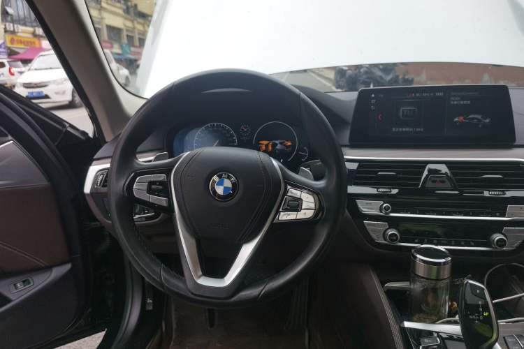Used BMW 5 Series 2019 Facelifted 530Li Leading Edition Luxury Package Steering Wheel