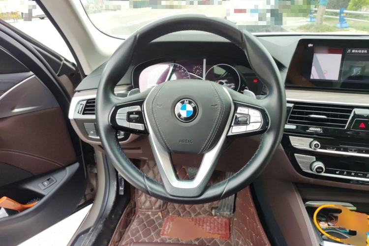 Used BMW 5 Series 2019 Facelifted 530Li Leading Edition Luxury Package Steering Wheel