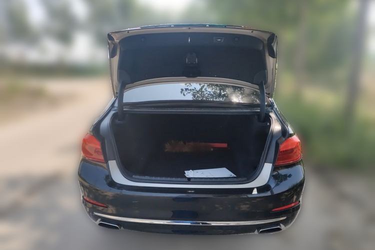 Used BMW 5 Series 2019 525Li Luxury Package Trunk