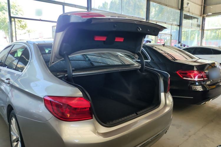 Used BMW 5 Series 2019 525Li Luxury Package Trunk