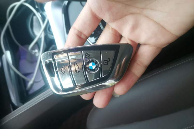 Used BMW 5 Series 2019 525Li Luxury Package Vehicle Key