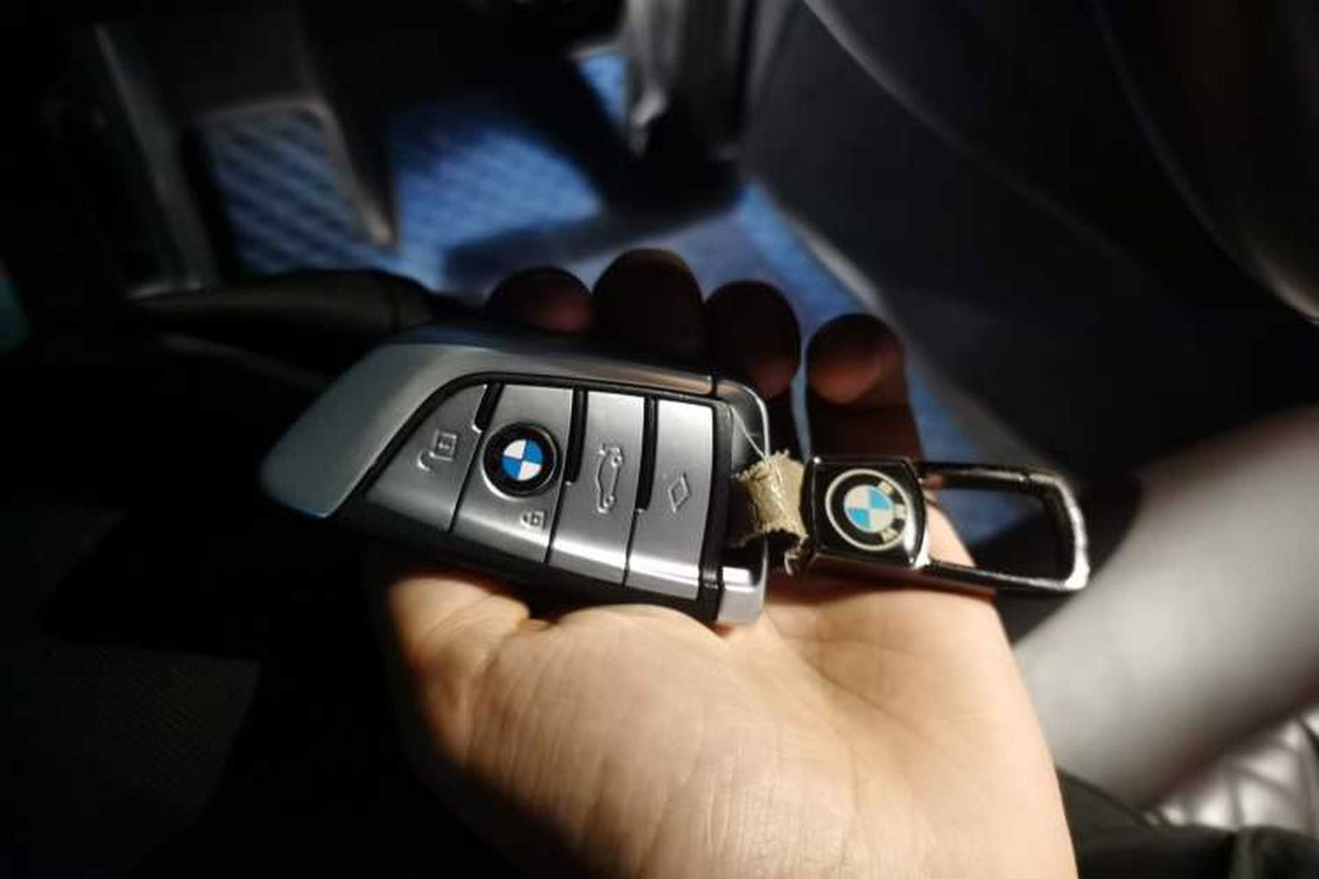 Used BMW 5 Series 2019 530Li Leading Model Luxury Package Vehicle Key