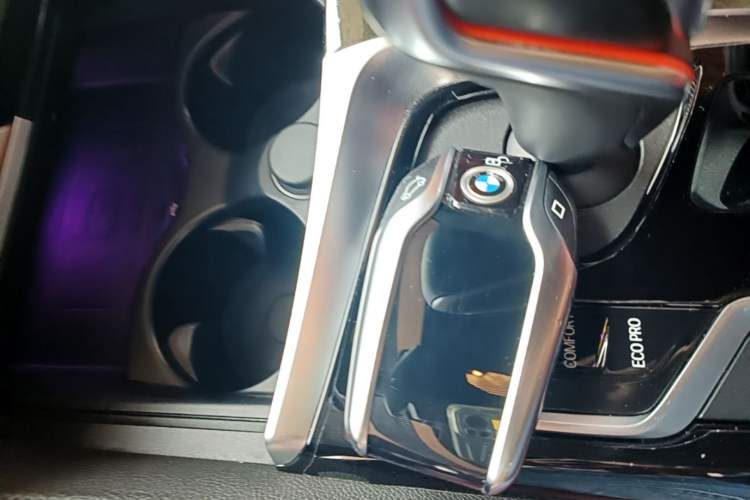 Used BMW 5 Series 2019 Restyled 530Li Luxury Edition M Sport Package Vehicle Key