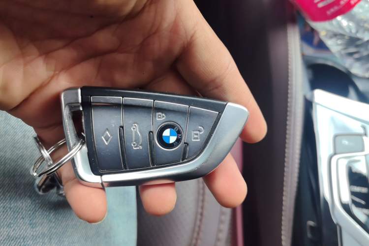 Used BMW 5 Series 2019 Facelifted 530Li Leading Edition Luxury Package Vehicle Key