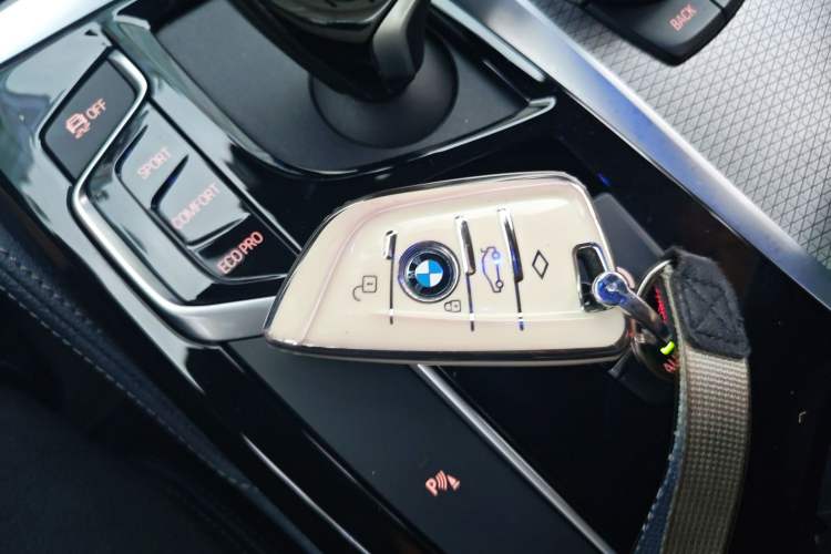 Used BMW 5 Series 2019 Restyled 525i M Sport Package Vehicle Key