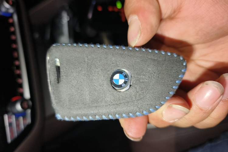Used BMW 5 Series 2019 530Li Leading Model Luxury Package Vehicle Key