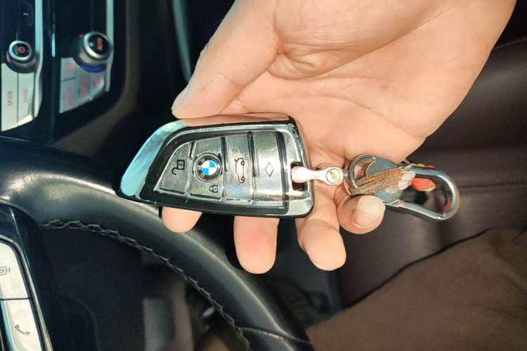 Used BMW 5 Series 2019 525Li Luxury Package Vehicle Key