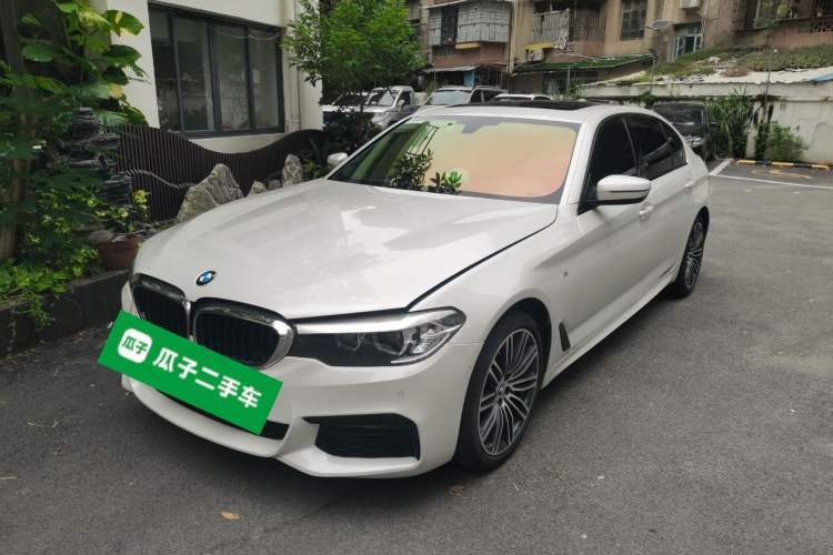 Ojetý BMW 5 Series 2019 530Li Leading Model M Sport Package Guazi used car, China used car export, Used car for sale, Used  cars, Cheapest cars for sale