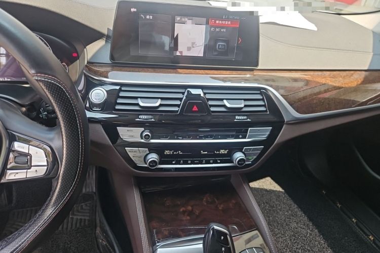 Used BMW 5 Series 2019 525Li Luxury Package Audio And AC Panel