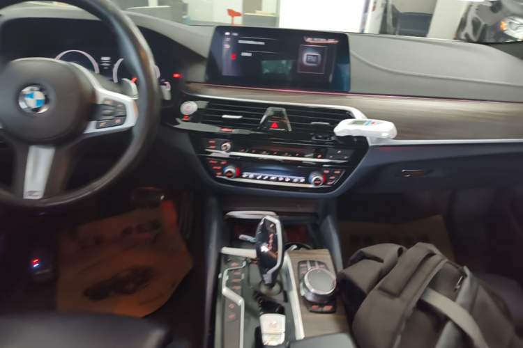 Used BMW 5 Series 2019 Facelifted 530i M Sport Package Audio And AC Panel