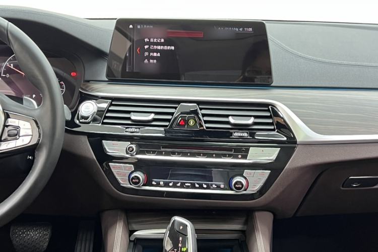 Used BMW 5 Series 2019 Facelifted 530Li Luxury Edition Premium Package Audio And AC Panel