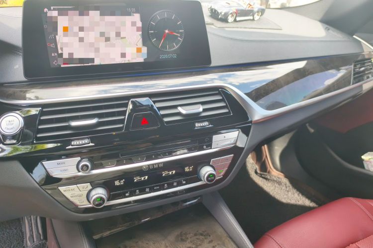 Used BMW 5 Series 2019 Facelifted 530Li Leading Edition M Sport Package Audio And AC Panel