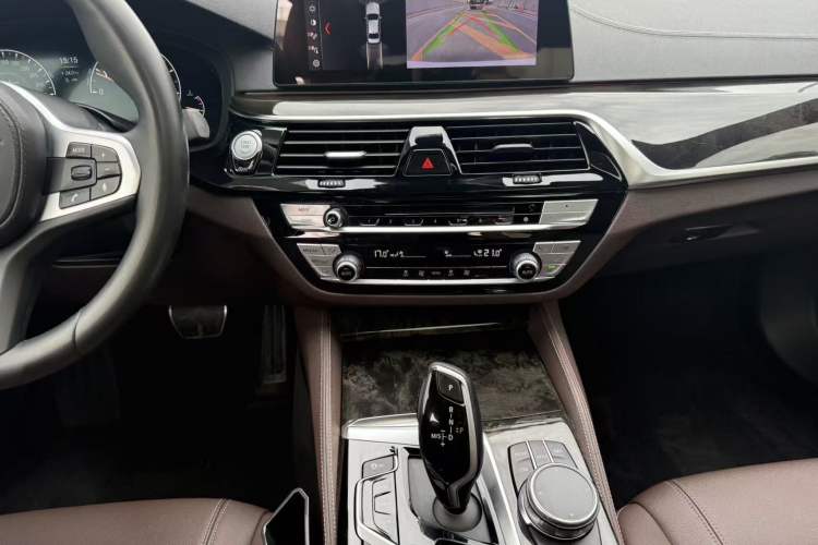 Used BMW 5 Series 2019 Restyled 525Li M Sport Package Audio And AC Panel