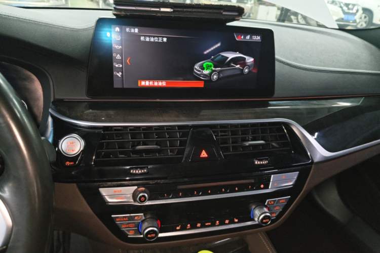Used BMW 5 Series 2019 Restyled 525Li M Sport Package Audio And AC Panel