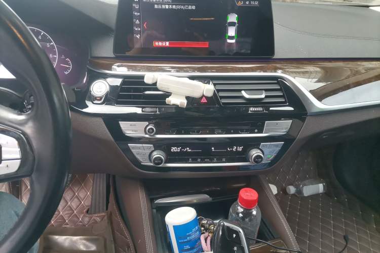 Used BMW 5 Series 2019 525Li Luxury Package Audio And AC Panel