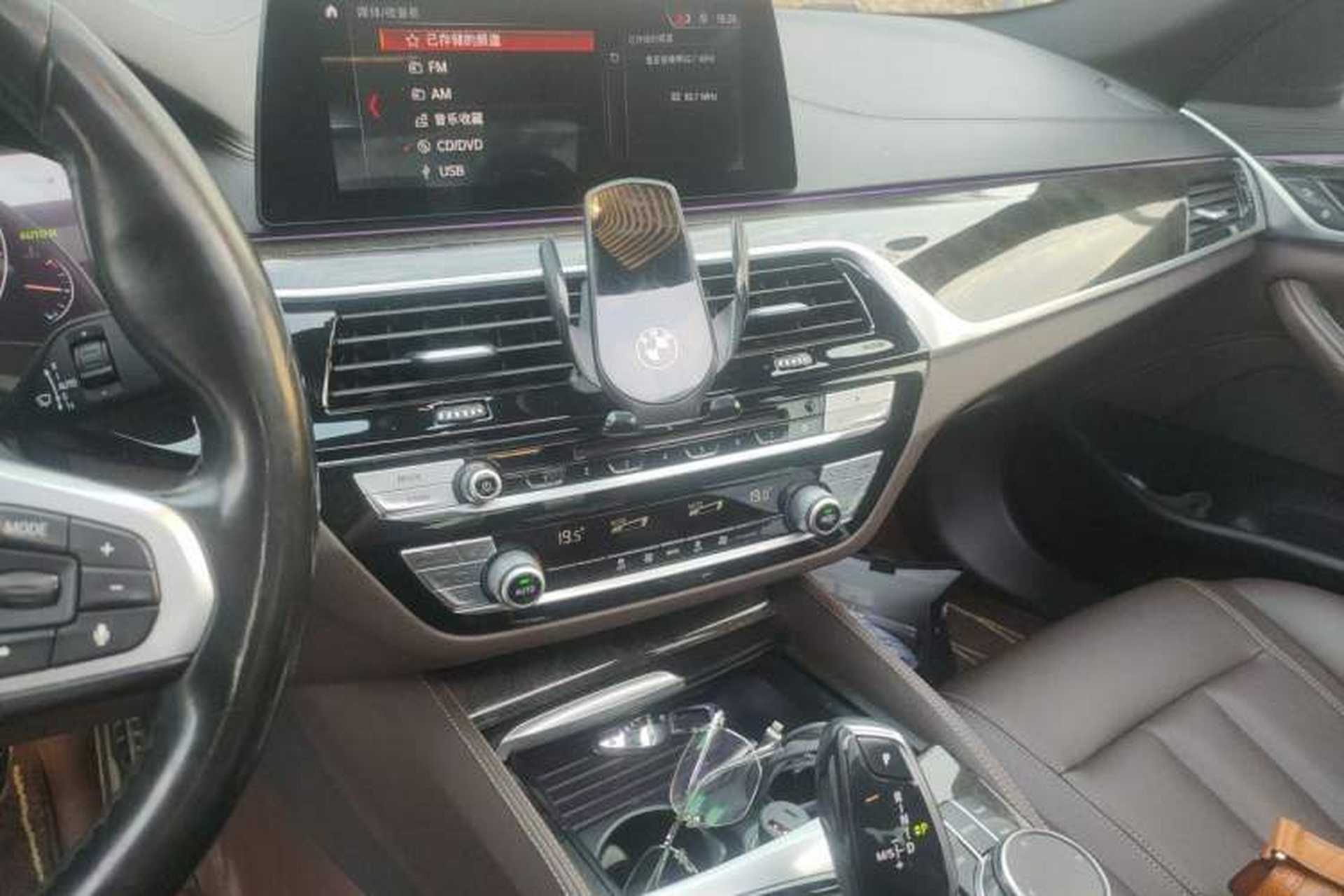 Used BMW 5 Series 2019 525Li M Sport Package Audio And AC Panel