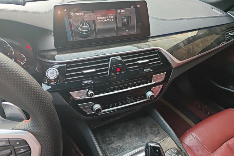 Used BMW 5 Series 2019 530Li Leading Model M Sport Package Audio And AC Panel