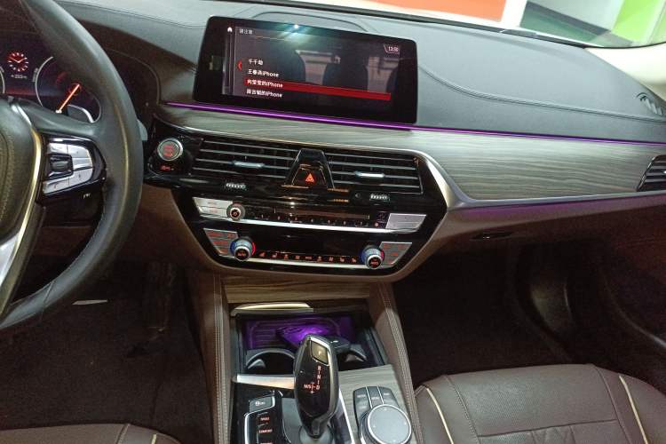 Used BMW 5 Series 2019 530Li Leading Model Luxury Package Audio And AC Panel
