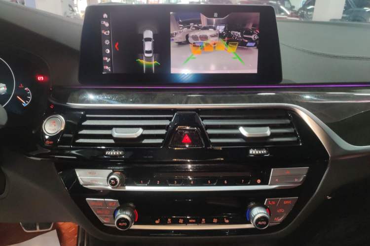 Used BMW 5 Series 2019 530Li Leading Model M Sport Package Audio And AC Panel