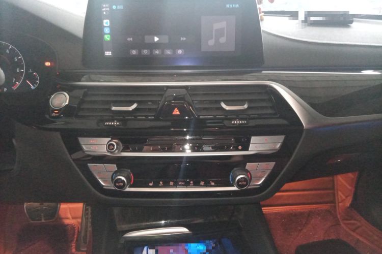 Used BMW 5 Series 2019 Facelifted 530Li Leading Edition M Sport Package Audio And AC Panel