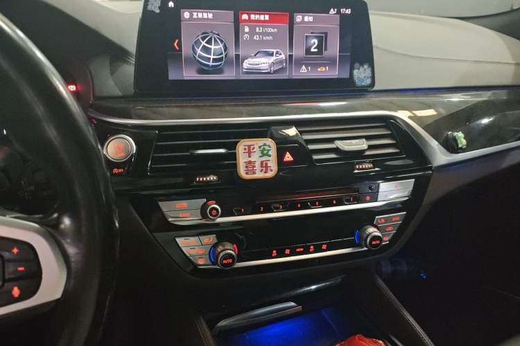 Used BMW 5 Series 2019 525Li M Sport Package Audio And AC Panel