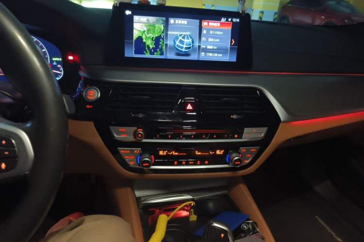 Used BMW 5 Series 2019 525i M Sport Package Audio And AC Panel