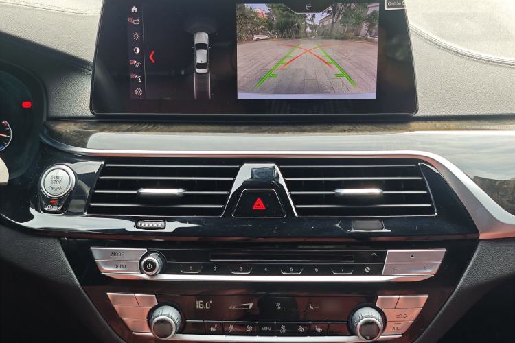 Used BMW 5 Series 2019 530Li Leading Model M Sport Package Audio And AC Panel
