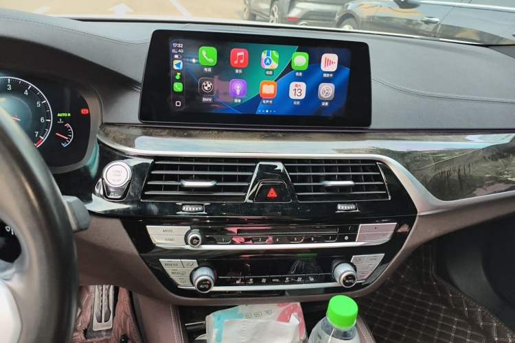 Used BMW 5 Series 2019 525Li M Sport Package Audio And AC Panel