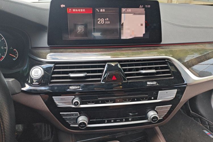 Used BMW 5 Series 2019 525Li M Sport Package Audio And AC Panel
