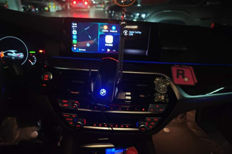 Used BMW 5 Series 2019 525Li Luxury Package Audio And AC Panel