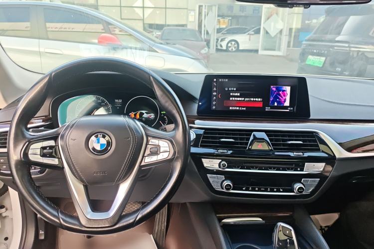 Used BMW 5 Series 2019 525Li Luxury Package Center Console