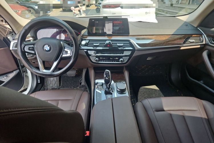 Used BMW 5 Series 2019 525Li Luxury Package Center Console