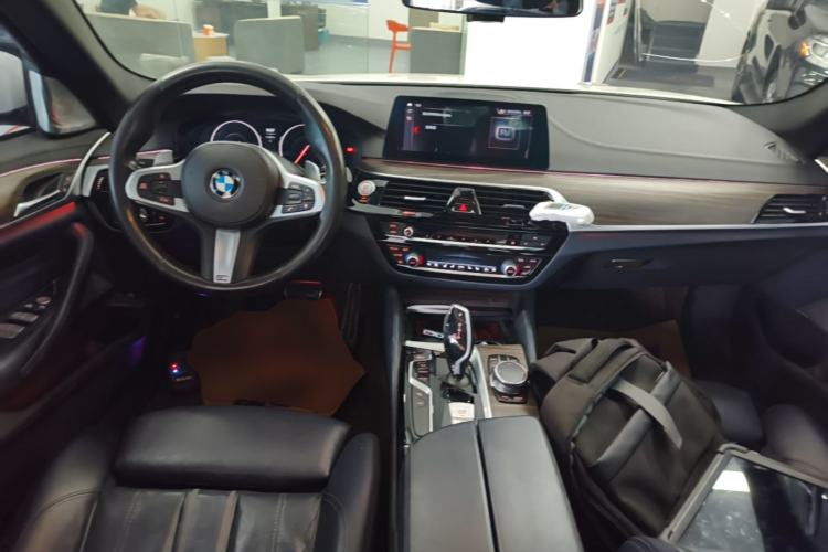 Used BMW 5 Series 2019 Facelifted 530i M Sport Package Center Console