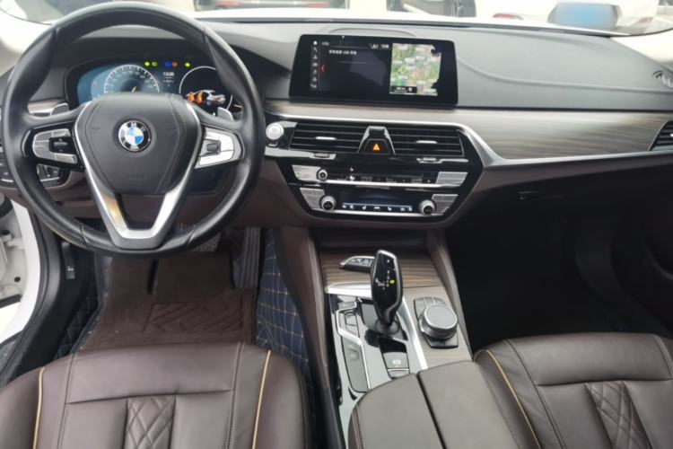 Used BMW 5 Series 2019 530Li Luxury Edition Premium Package Center Console
