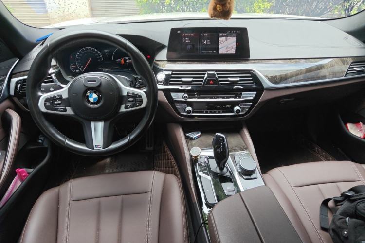 Used BMW 5 Series 2019 525Li M Sport Package Center Console