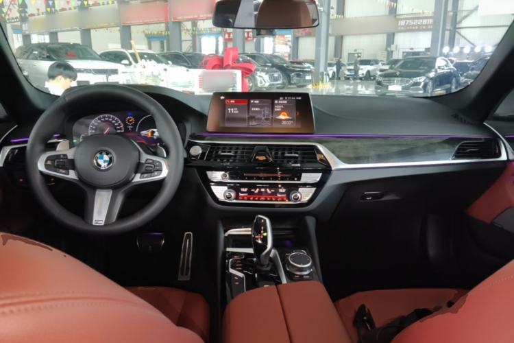 Used BMW 5 Series 2019 Restyled 530Li Luxury Edition M Sport Package Center Console