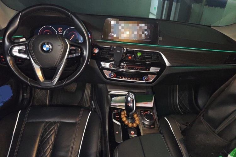 Used BMW 5 Series 2019 530Li Leading Model Luxury Package Center Console
